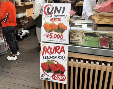 日本網友議論《坑殺觀光客的店變多了》內行人看到英文這麼顯眼就知道不要吃