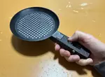 網友製作《模仿奶油融化效果的電子平底鍋》不只有點陣的光點移動就連聲音也模仿了出來