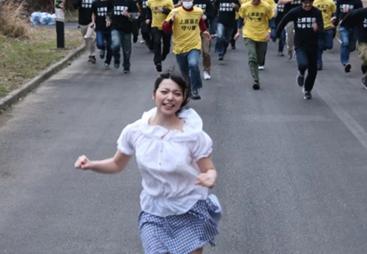 AV女優上原亞衣看《全員逃走中》想起100人中●的回憶……