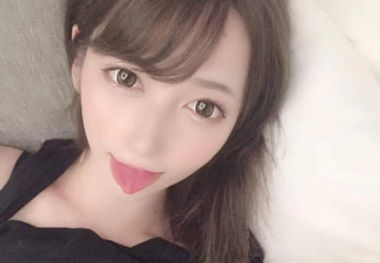 AV版女裝男子《愛澤SARA》又一個讓男人興奮女人崩潰的帶把美少女...