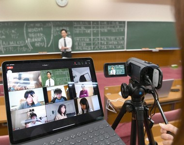 《線上授課播AV事件》解題時間偷偷看片殊不知學生也看到 駒澤大學教授糗大了