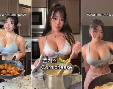 示範一道《韓式玉米起司》給大家看，過程簡單易上手而且看起來好好吃(口水)