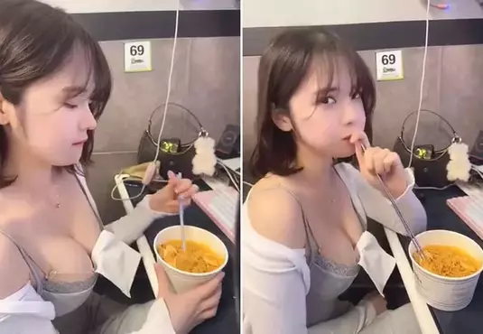  吃泡麵不會滴到衣服的方法 韓國正妹《yuuu_lovely》在胸口夾一張衛生紙就搞定一切