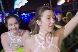 無胸罩冒險《BralessGirlsTV》的雲霄飛車初體驗 無胸罩冒險《BralessGirlsTV》的雲霄飛車初體驗