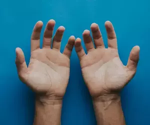 網友分享的《乳頭四十八手》讓你了解摸摸其實也是有技巧