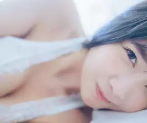 寫真偶像《天羽希純》第三本寫真集「Bonus」推出，是迄今最大尺度拍攝作品